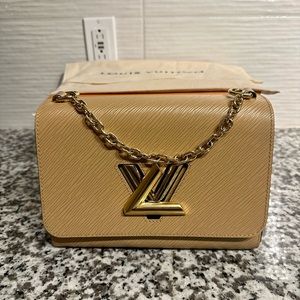 Brand New Louis Vuitton Twist MM in Camel and Black